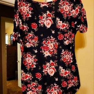 Floral plus blouse. Closet Closeout All Tops 5.00 Firm